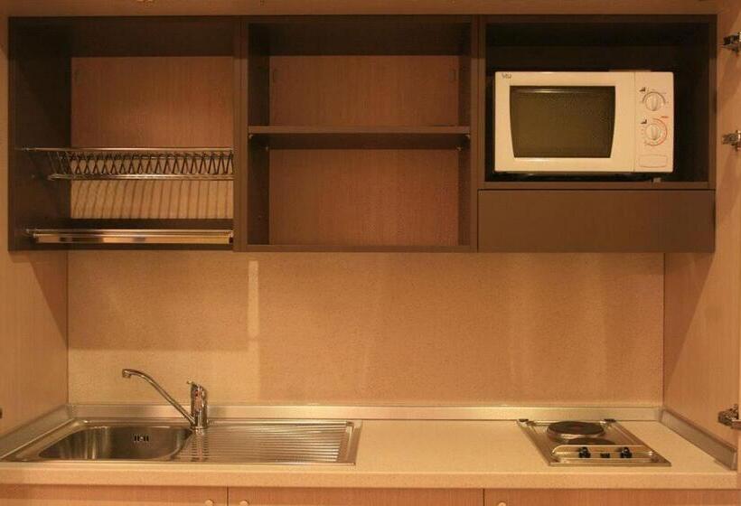 آپارتمان 2 خوابه, Silver Residence
