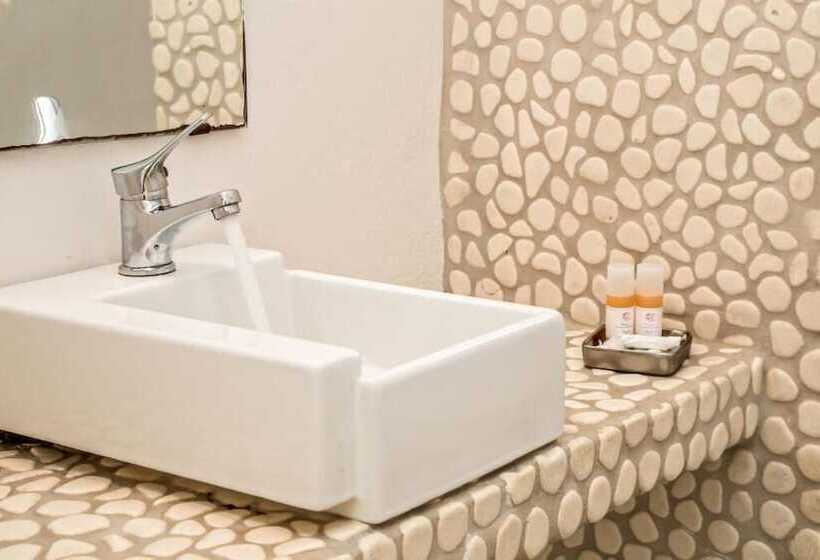 Студия Стандарт, Onar Hotel And Suites
