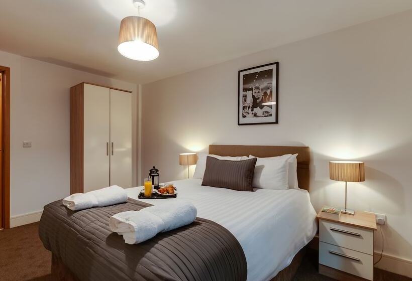 Апартаменты 1 Спальня, Base Serviced Apartments   Cumberland Apartments