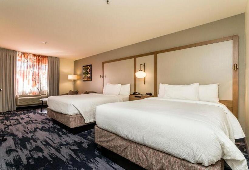 Люкс, Fairfield Inn St. George