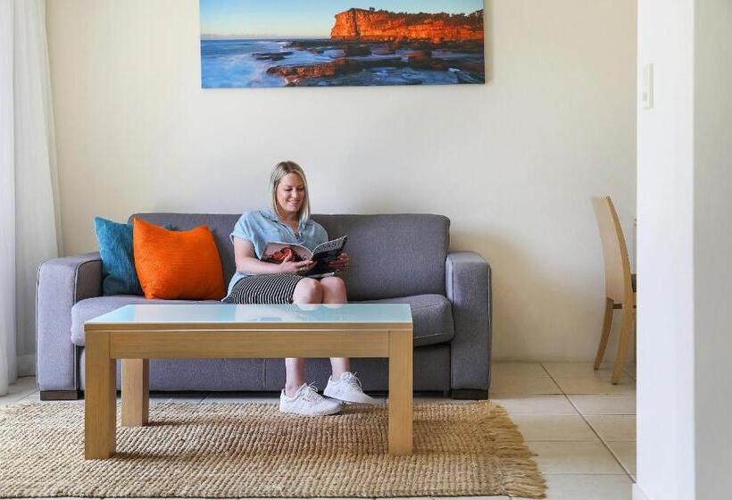 Студио Стандарт с Балконом, Terrigal Sails Serviced Apartments