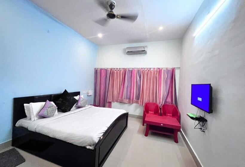 Трехместный Номер Deluxe, Oyo 90375 Riyasat Cottage