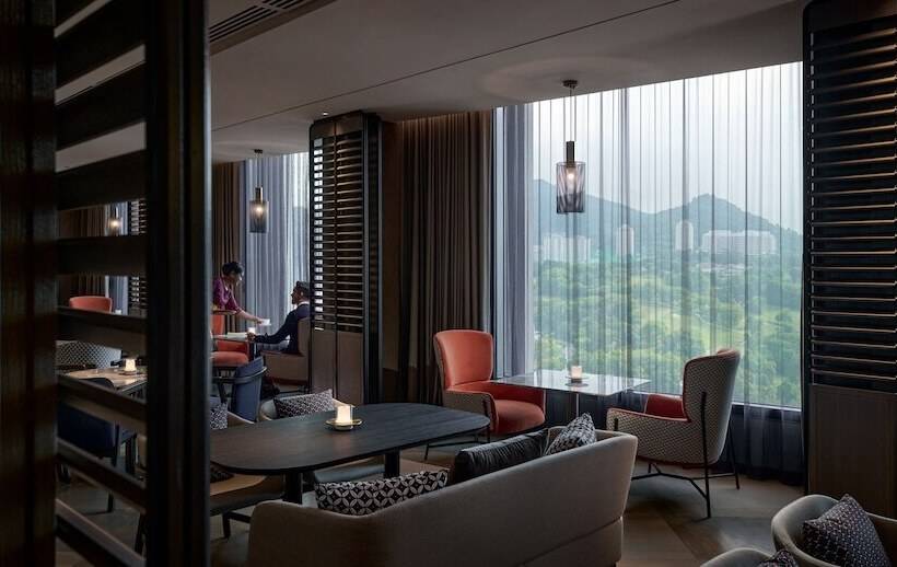 Люкс, Amari Spice Penang