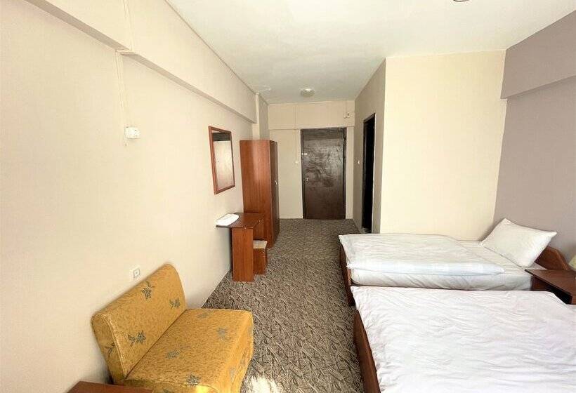 Номер Стандарт Трехместный, Karbeyaz Hotel & Resort