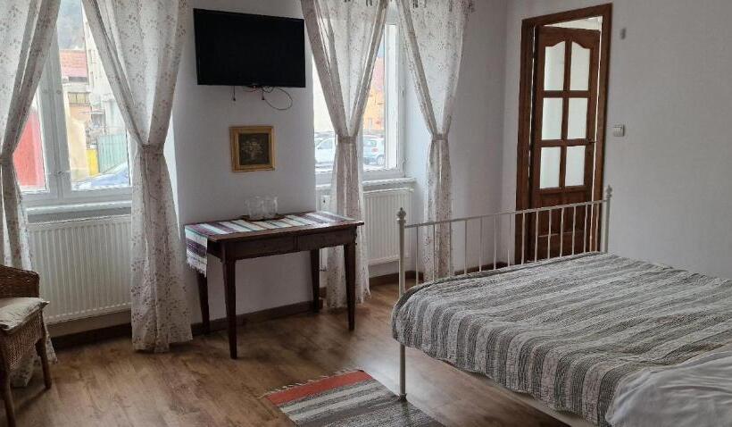 Апартаменты 2 Спальни, Studio Rasnov Apartaments