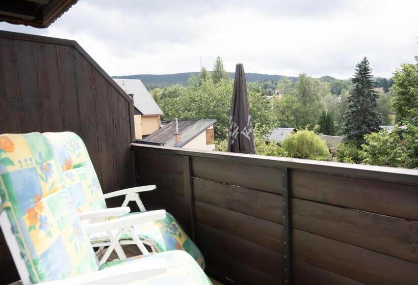 Номер Стандарт с Балконом, Landhotel Jägerhof
