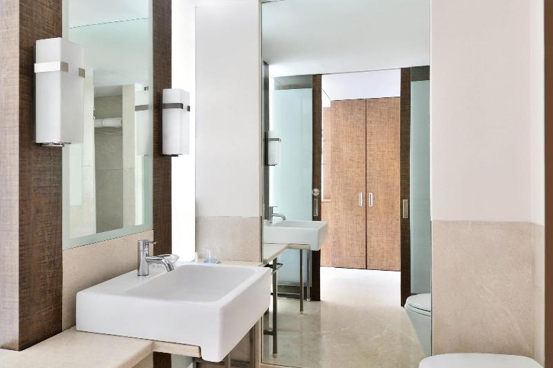豪华房间, Four Points By Sheraton Bengaluru, Whitefield