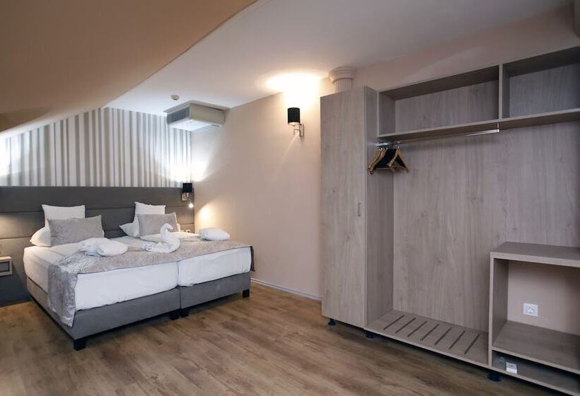 Семейный Номер, Wellness Hotel Laroba