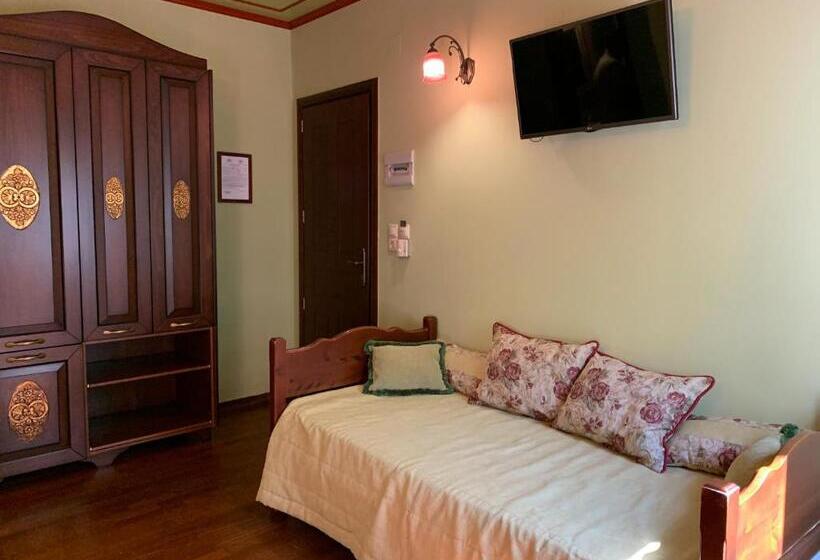 Семейный Номер, Elena Guesthouse
