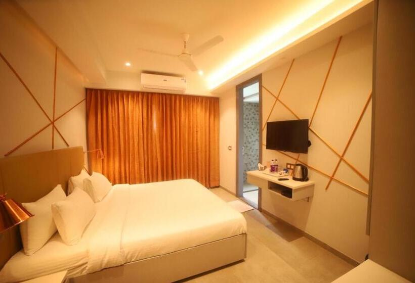 带大床的高级房间, Waltair Abode