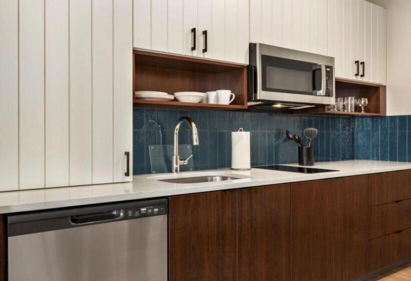 Люкс, Staybridge Suites   Lexington S Medical Ctr Area, An Ihg