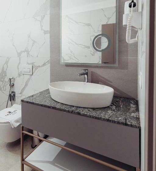 Полулюкс, Delight Hotel & Spa
