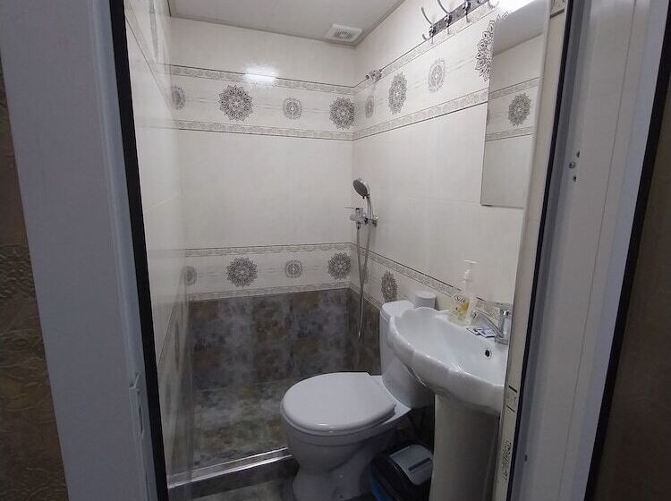 Номер Стандарт, Reyhana Unique House