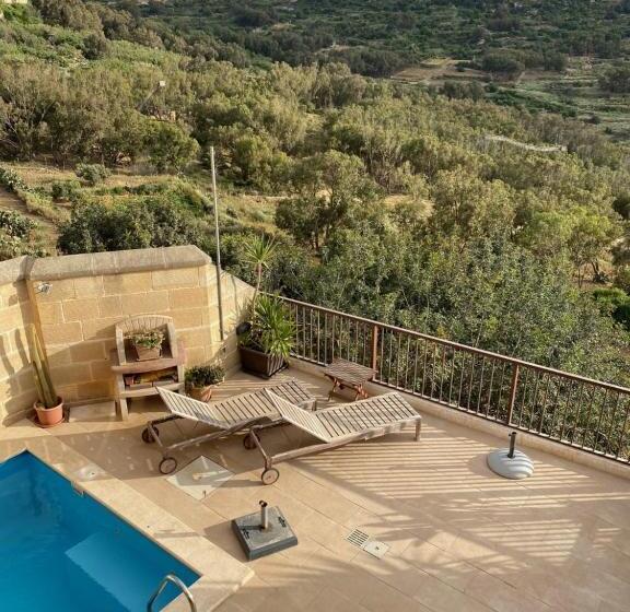 اتاق استاندارد, Ta’ Giljan B&b Gozo