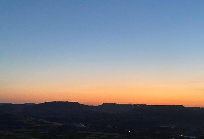 اتاق استاندارد, Ta’ Giljan B&b Gozo