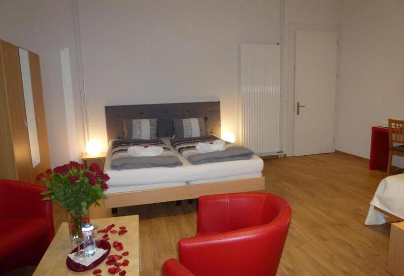 Четырехместный Номер Стандарт, Hôtel Garni Villa Carmen