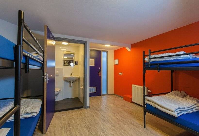 ルームシェアのワンベッド, Kings Inn City Hostel