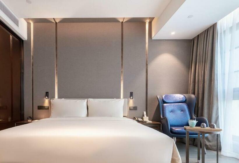 Номер Deluxe, Atour Hotel Zhongshan West Xingzhong Plaza