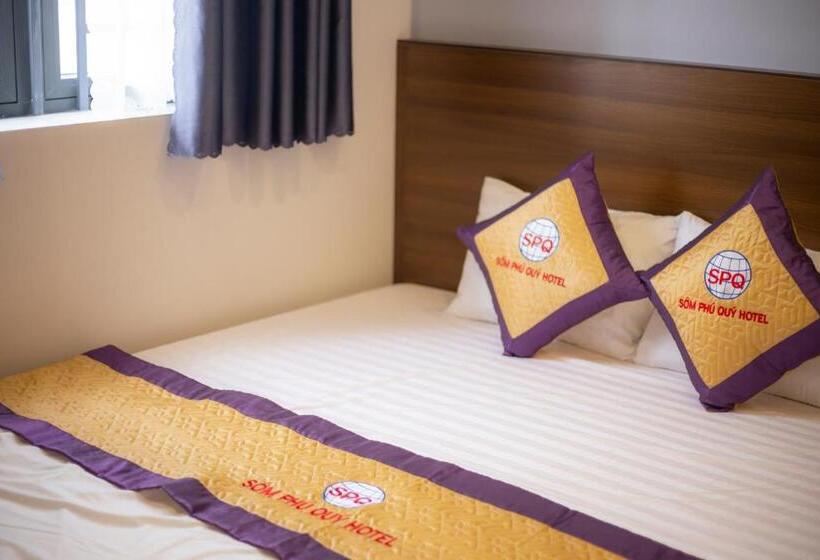 اتاق استاندارد با تخت بزرگ, Khách Sạn Sớm Phú Quý   Ninh Thuận