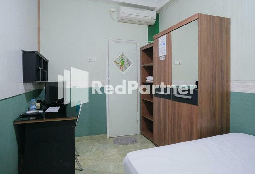 Номер Стандарт, Pondok Hijau Syariah Mitra Reddoorz At Citraland Surabaya