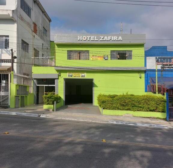 اتاق استاندارد سه نفره, Zafira