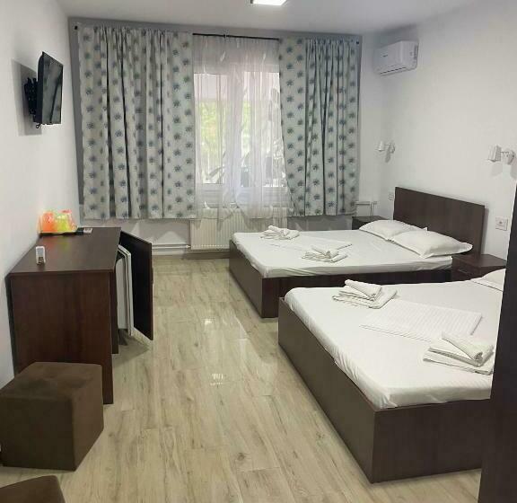 Четырехместный Номер Стандарт, Vila Regal Mamaia