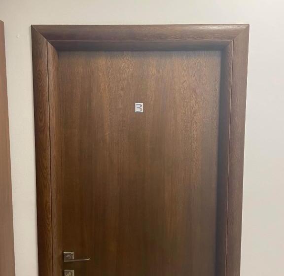Трехместный Номер Классика, Vila Regal Mamaia