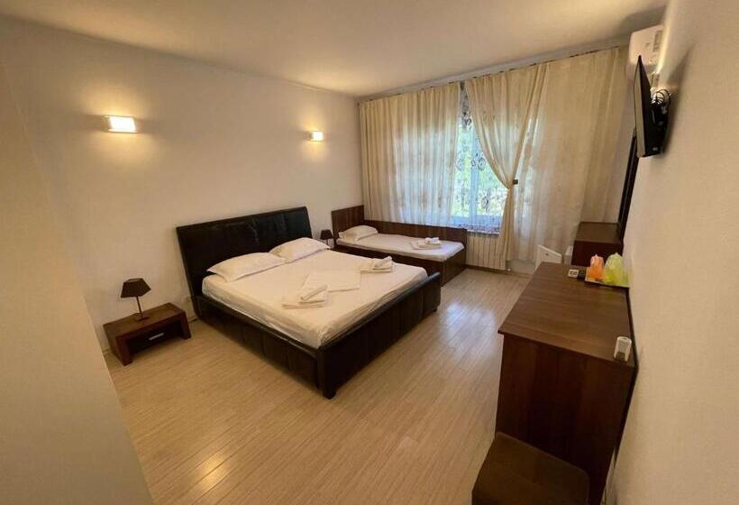 Трехместный Номер Deluxe, Vila Regal Mamaia