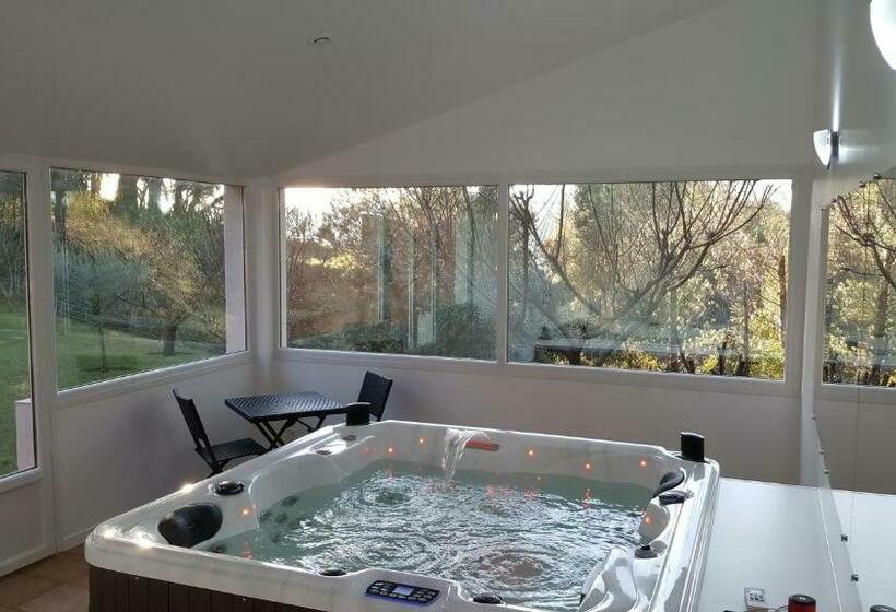 Номер Deluxe, La Maison Du Castellet