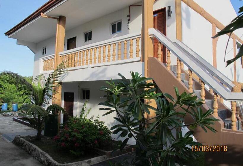 디럭스 룸, Cabilao Sunset Dive & Beach Resort