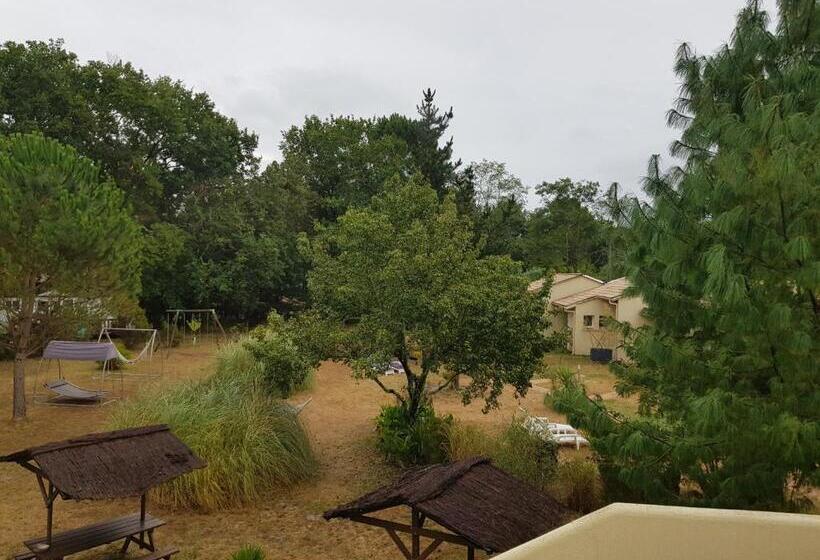 Семейный Номер, Acacias Hôtel Motel