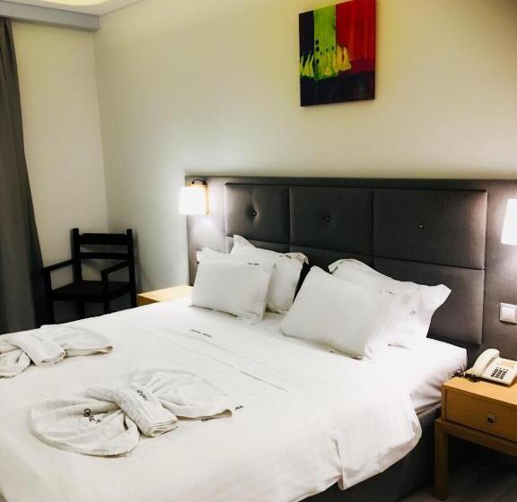 اتاق لوکس با چشم‌انداز دریا, Crystal Beach