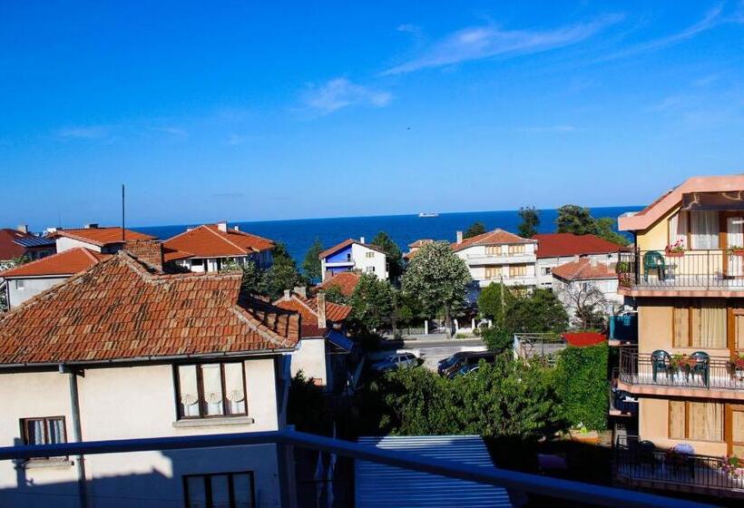 Апартаменты 1 Спальня с Террасой, Villa Maris