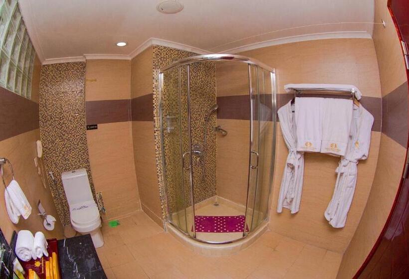 سوییت اجرایی, Tiffany Diamond Hotels Ltd   Indira Gandhi Street