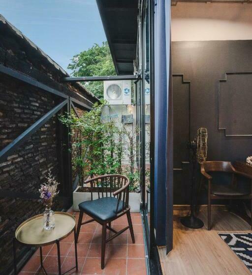 اتاق استاندارد با بالکن, Mojo Old Town Phranakorn