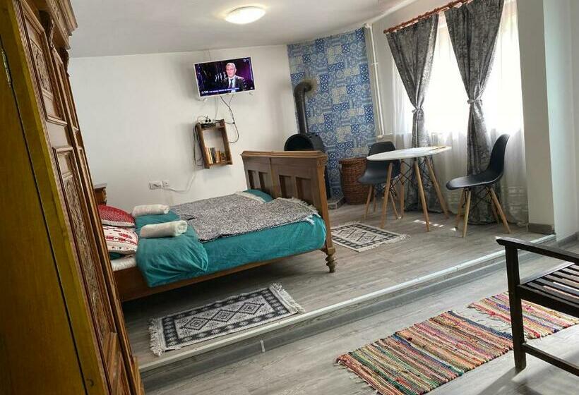 اتاق استاندارد با بالکن, Căsuța Din Pădure