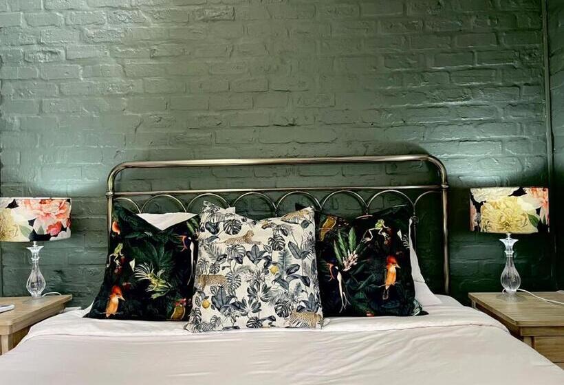 Полулюкс Повышенной Комфортности, Le Rêve Boutique Hôtel