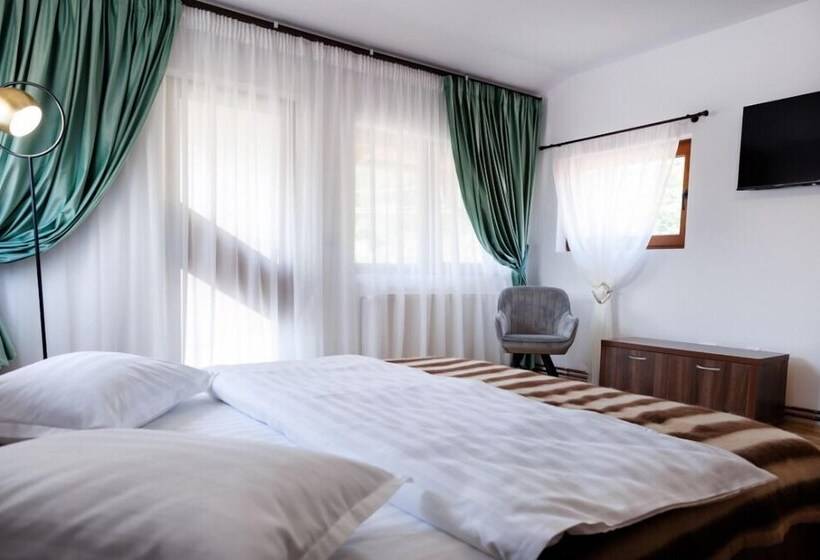اتاق لوکس, La Colțul Castelului Bran