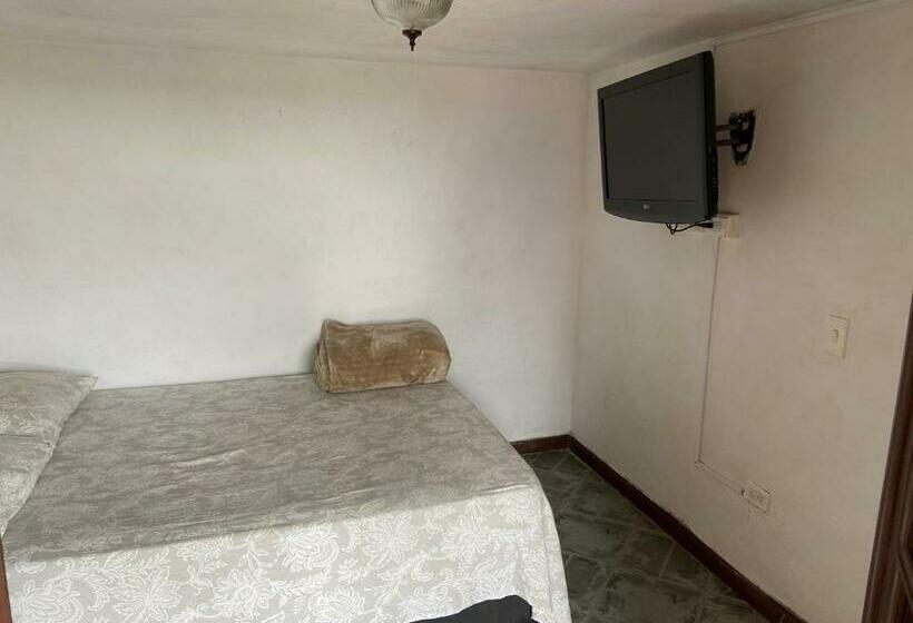 Номер Стандарт Индивидуальный, Hostal Hollywood Inn Ii