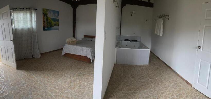 Номер Стандарт с Гидромассажем, Hostal Hollywood Inn Ii