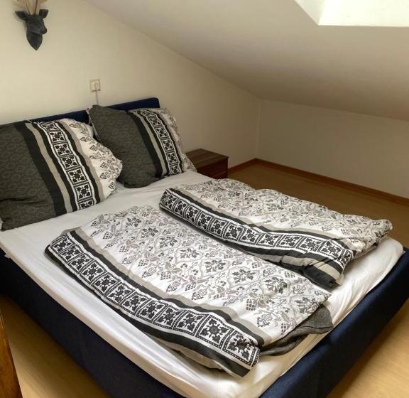 Апартаменты 4 Спальни, Molltaler Appartements En B&b