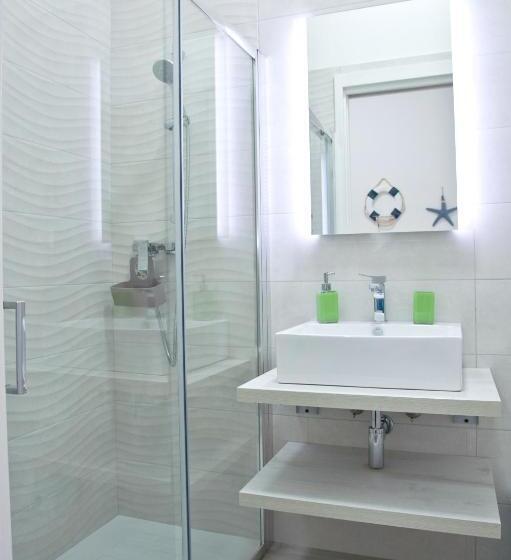 اتاق لوکس سه تخته, B&b Suddenna