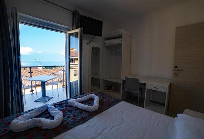 Номер Deluxe с Балконом, Residenza Jerocades