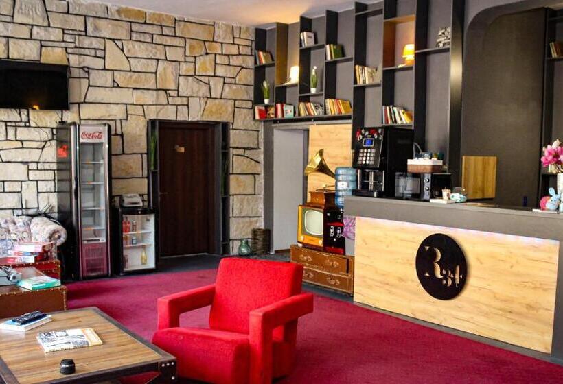استودیوی لوکس, R34 Boutique Guest House