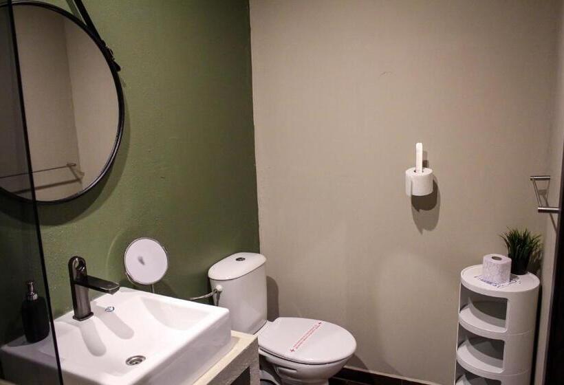استودیوی سوپریور, R34 Boutique Guest House