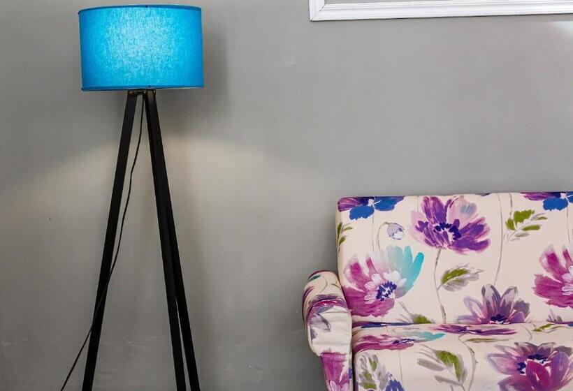 استودیو استاندارد با بالکن, R34 Boutique Guest House