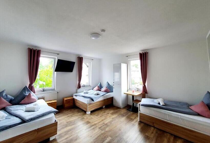 Трехместный Номер Стандарт Совместная Ванная, My Hostel Füssen