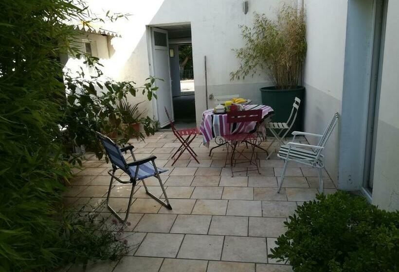 家庭间, Guest House Groupe Et Famille