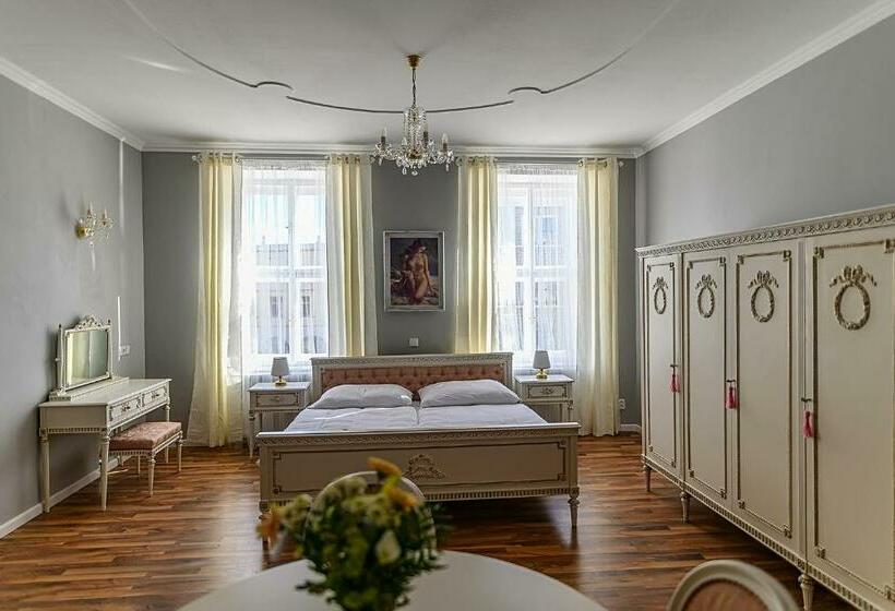 Люкс Повышенной Комфортности, Penzion Florián Telč