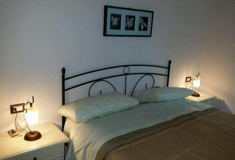 Camera Standard Letto King, B&b La Magnolia